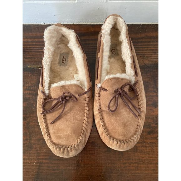 COPY - Men's Ugg suede Moccasins size 10.5 - Picture 1 of 8